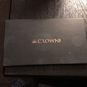 Crown eyeshadow palette